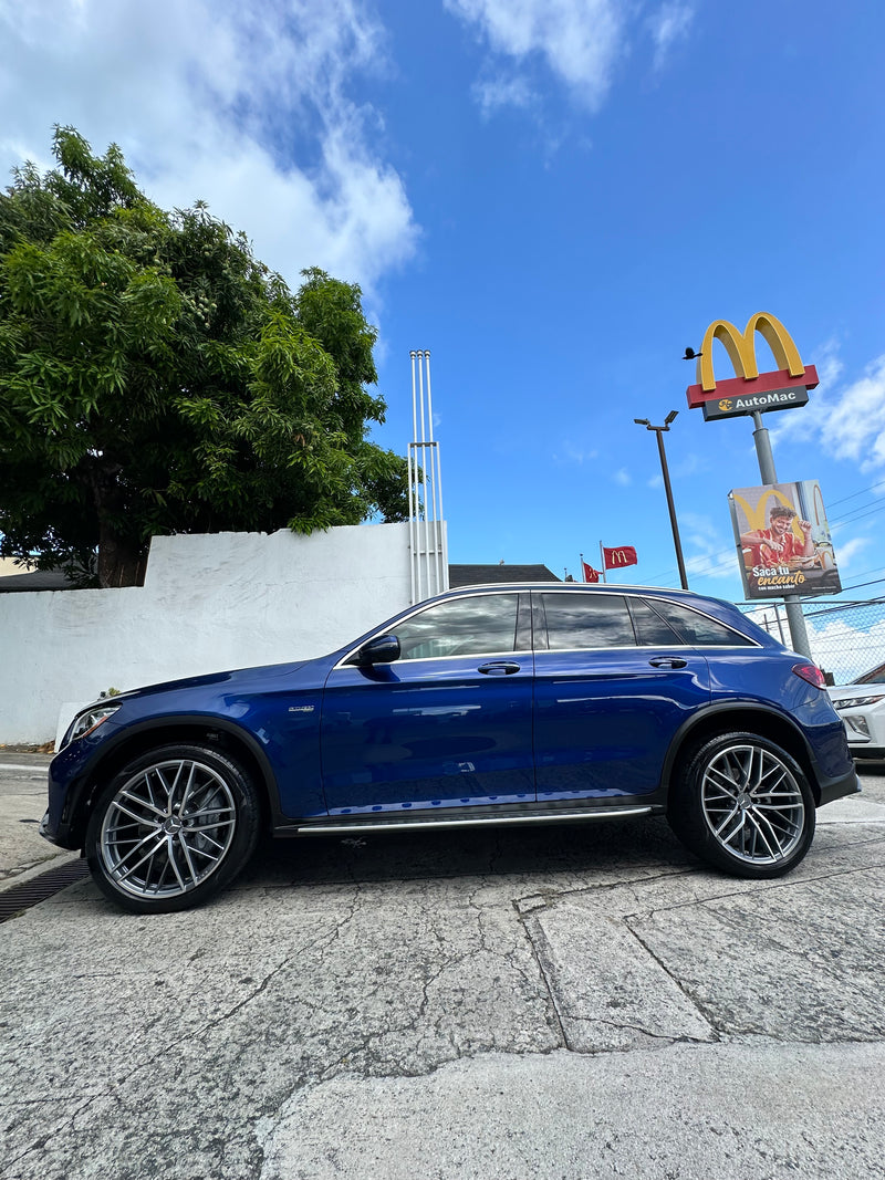 Mercedes Benz AMG GLC46 y Maxuma Sv 200